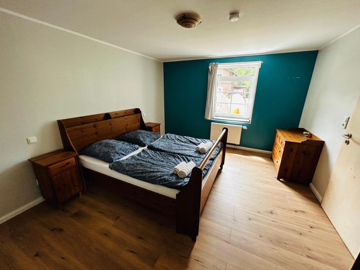 Ferienwohnungen Poppelvitz Altefähr Esterno foto